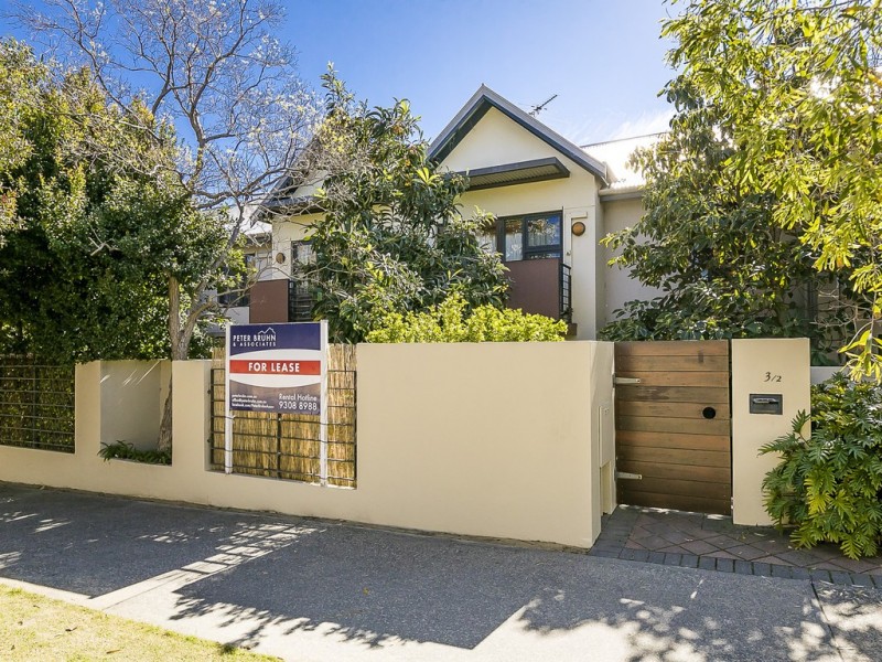 3/2 Quintilian Road, Mount Claremont WA 6010