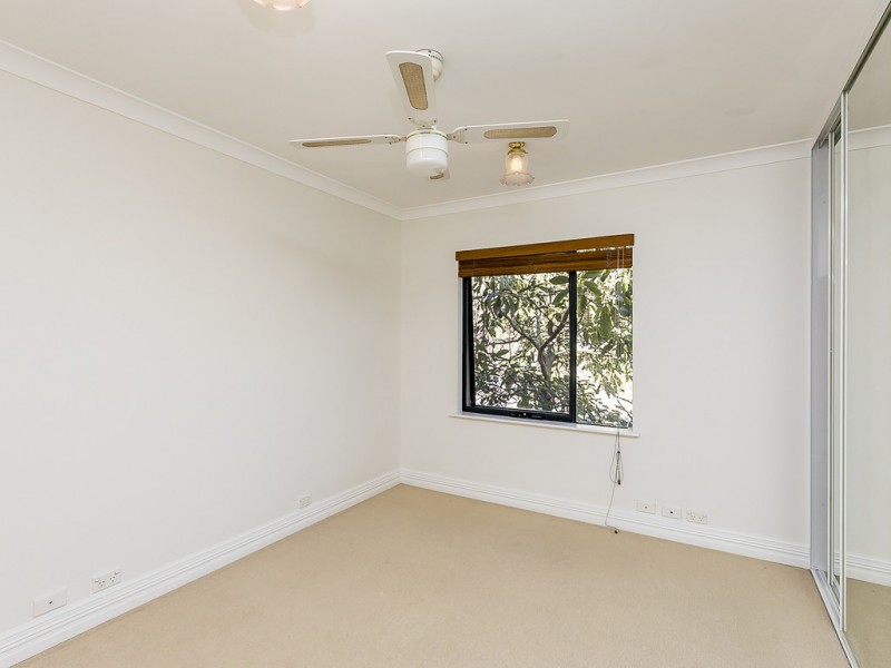 3/2 Quintilian Road, Mount Claremont WA 6010