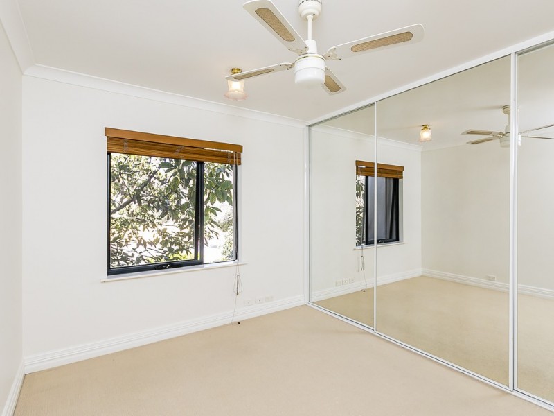 3/2 Quintilian Road, Mount Claremont WA 6010