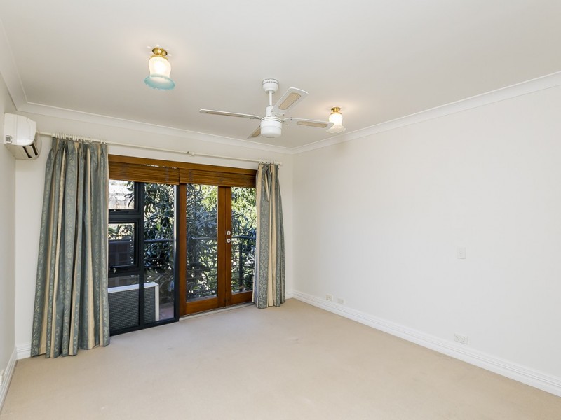 3/2 Quintilian Road, Mount Claremont WA 6010