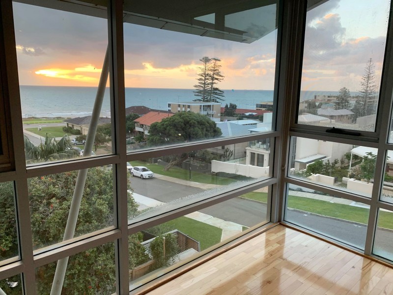 9/11 Rosendo Street, Cottesloe WA 6011