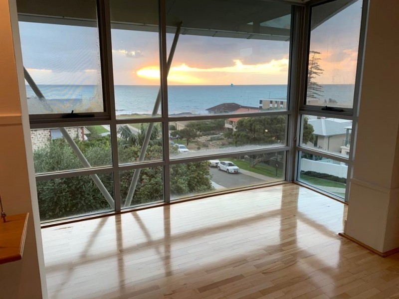 9/11 Rosendo Street, Cottesloe WA 6011