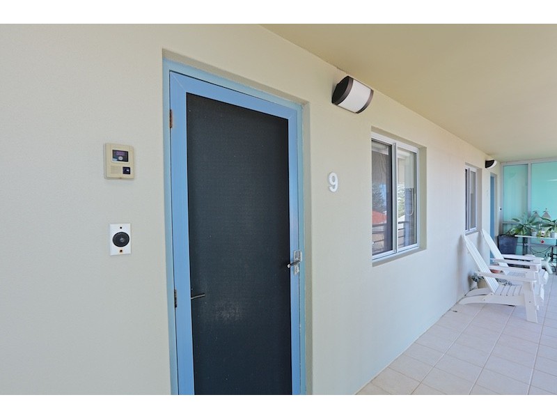 9/11 Rosendo Street, Cottesloe WA 6011