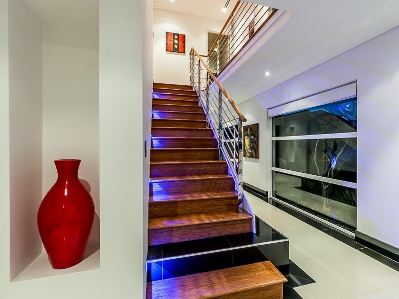 8 Tahiti Lane, Hillarys WA 6025