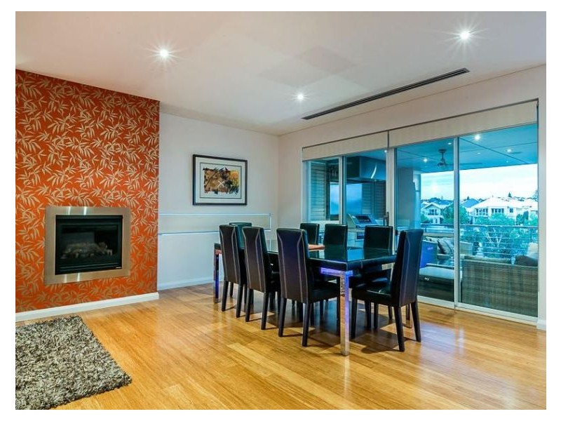 8 Tahiti Lane, Hillarys WA 6025