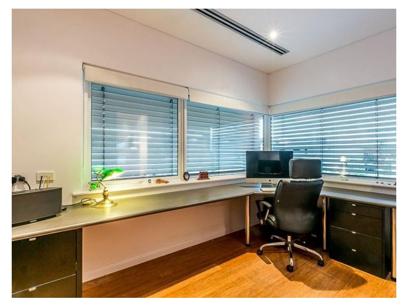 8 Tahiti Lane, Hillarys WA 6025