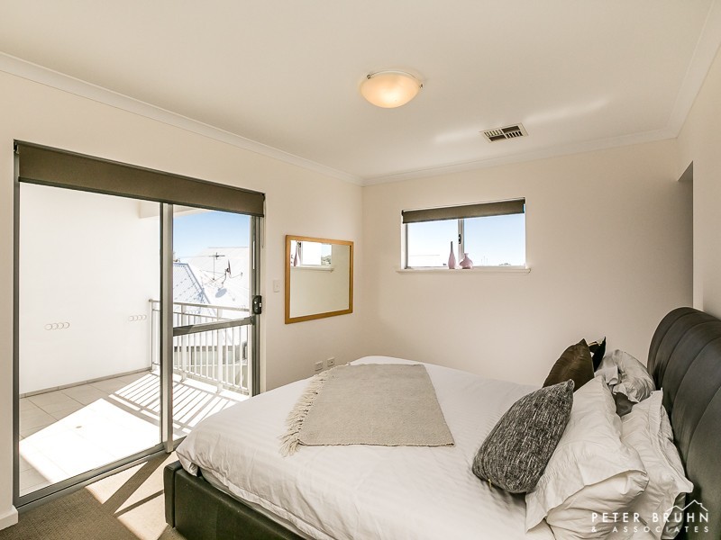 23C Willandra Place, Hillarys WA 6025