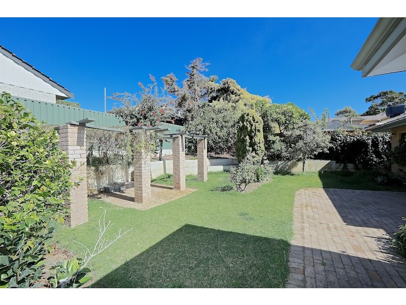 6 Watkins Road, Dalkeith WA 6009