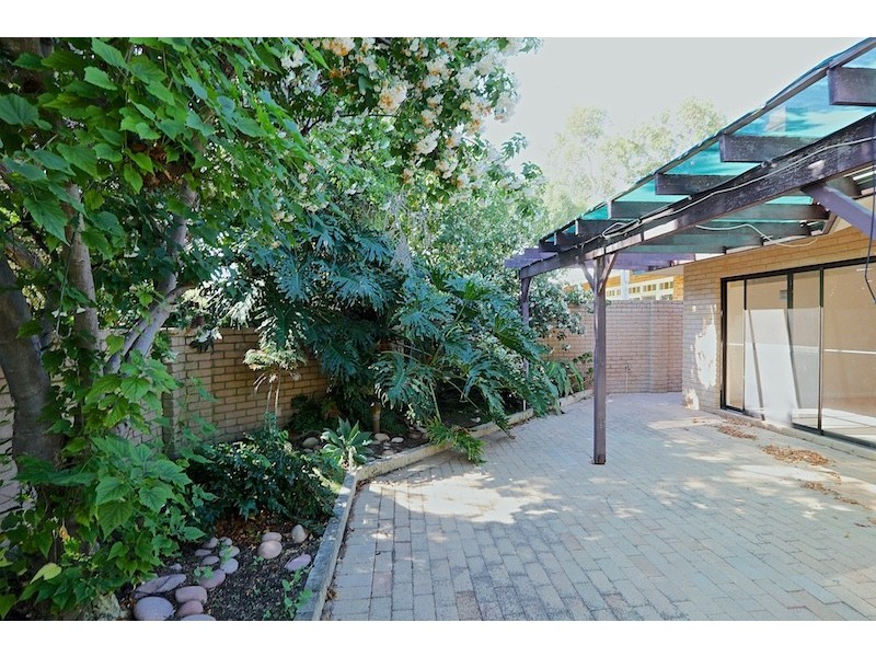 6 Watkins Road, Dalkeith WA 6009