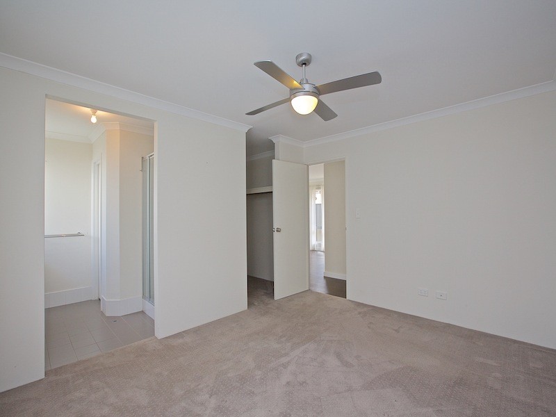 11 Manyleaf Link, Banksia Grove WA 6031