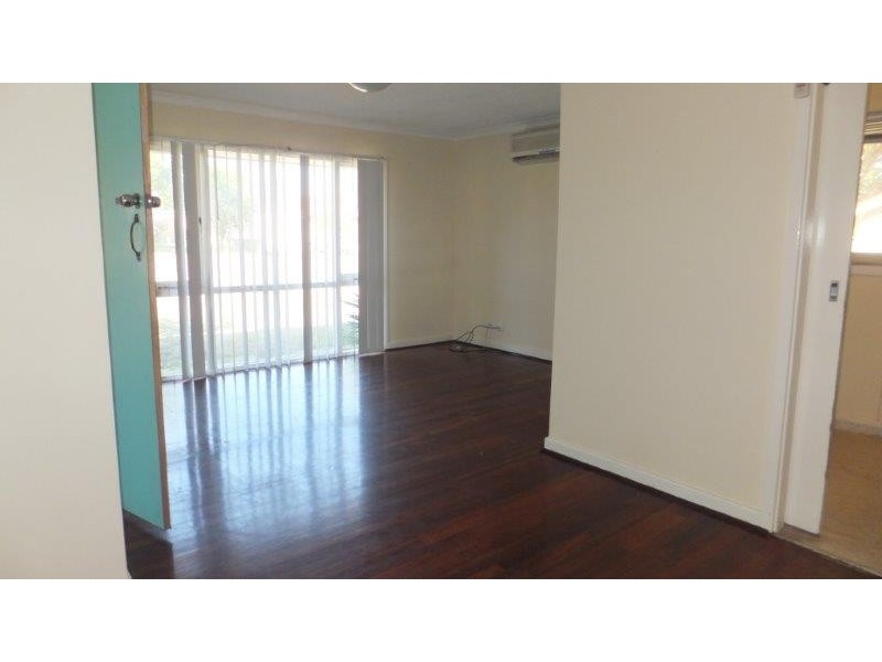 9 Pointer Way, Girrawheen WA 6064