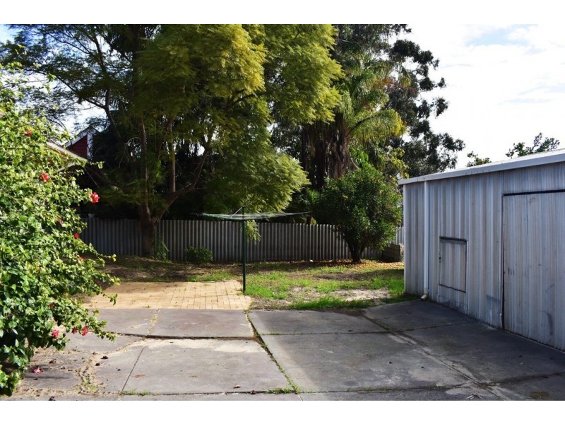 9 Pointer Way, Girrawheen WA 6064