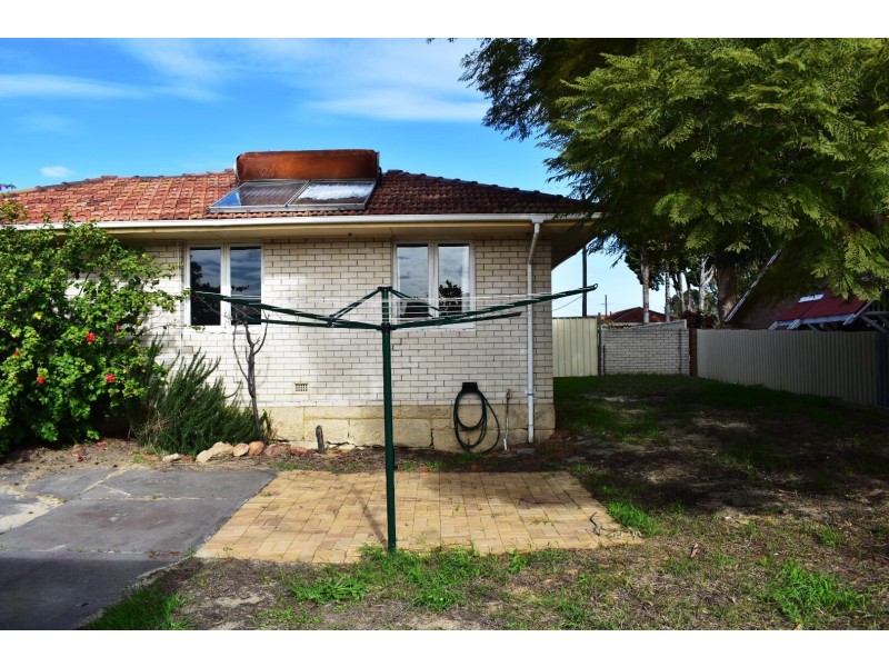 9 Pointer Way, Girrawheen WA 6064