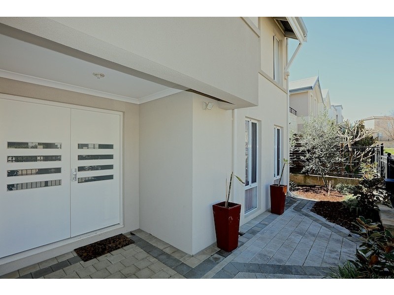 18 Gaudi Way, Clarkson WA 6030