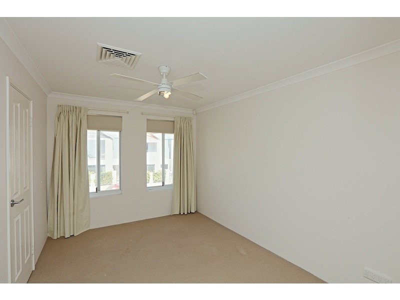 18 Gaudi Way, Clarkson WA 6030