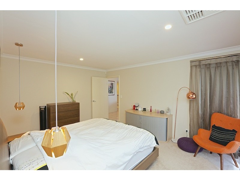 30 Killarney Heights, Kallaroo WA 6025