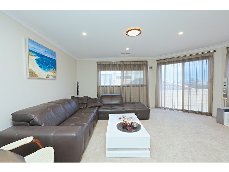 30 Killarney Heights, Kallaroo WA 6025