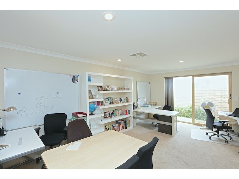 30 Killarney Heights, Kallaroo WA 6025