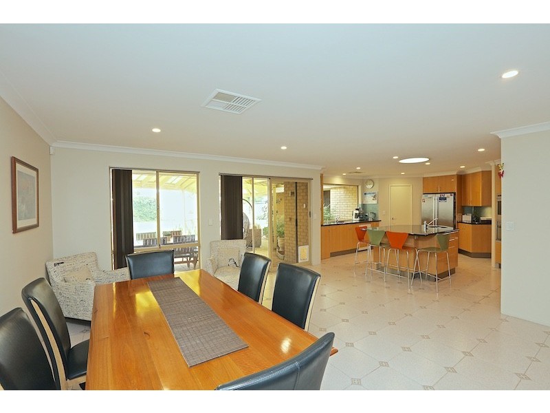 30 Killarney Heights, Kallaroo WA 6025