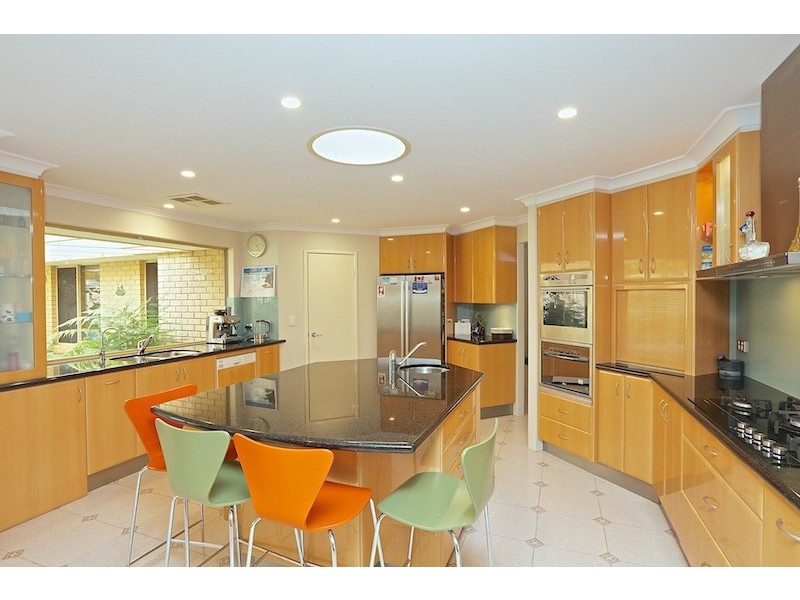 30 Killarney Heights, Kallaroo WA 6025