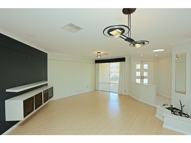 32 Ohrid Place, Joondalup WA 6027