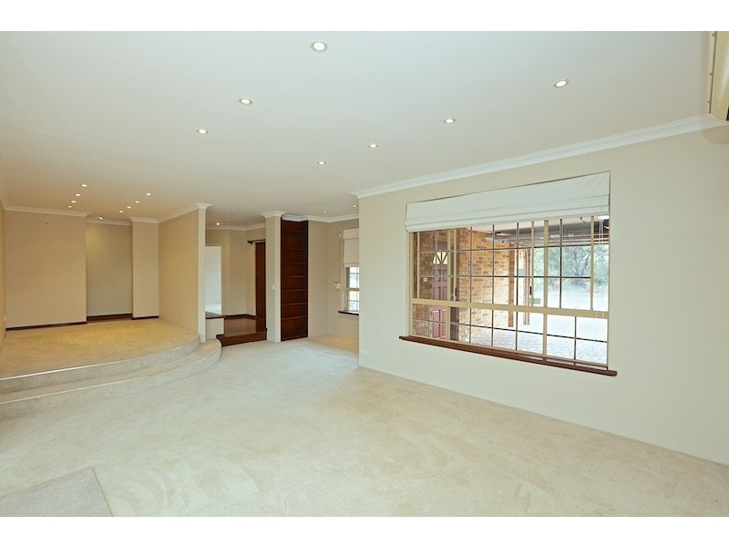 71 Hawker Avenue, Warwick WA 6024