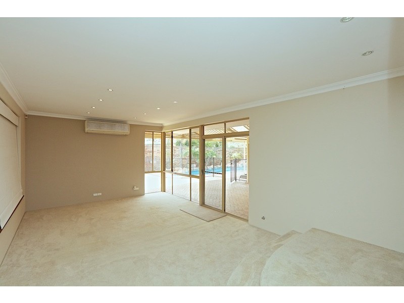 71 Hawker Avenue, Warwick WA 6024