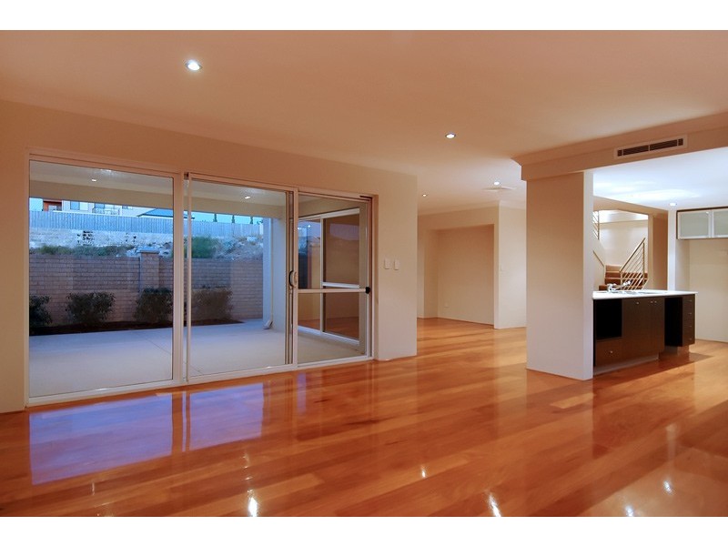 2/12 Catalina Place, Quinns Rocks WA 6030