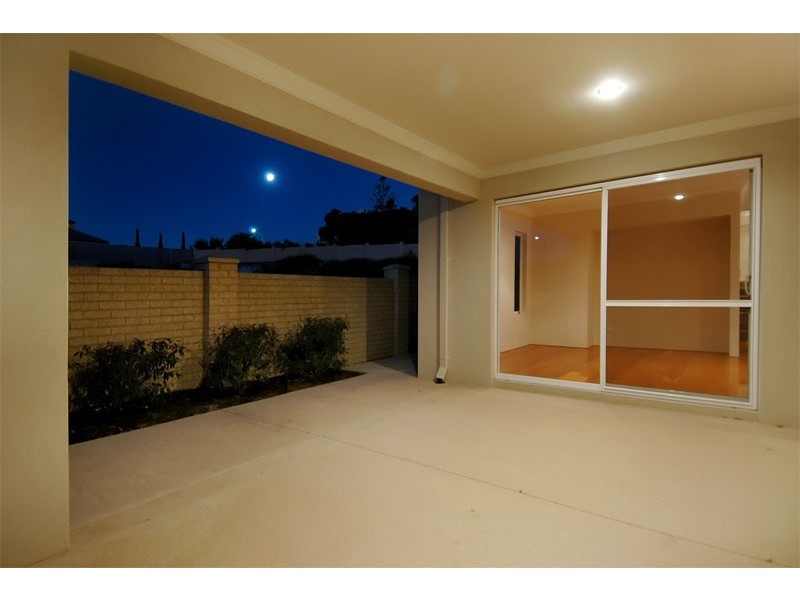 2/12 Catalina Place, Quinns Rocks WA 6030