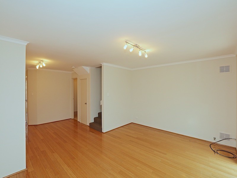 10/3 Rockett Lane, Cottesloe WA 6011