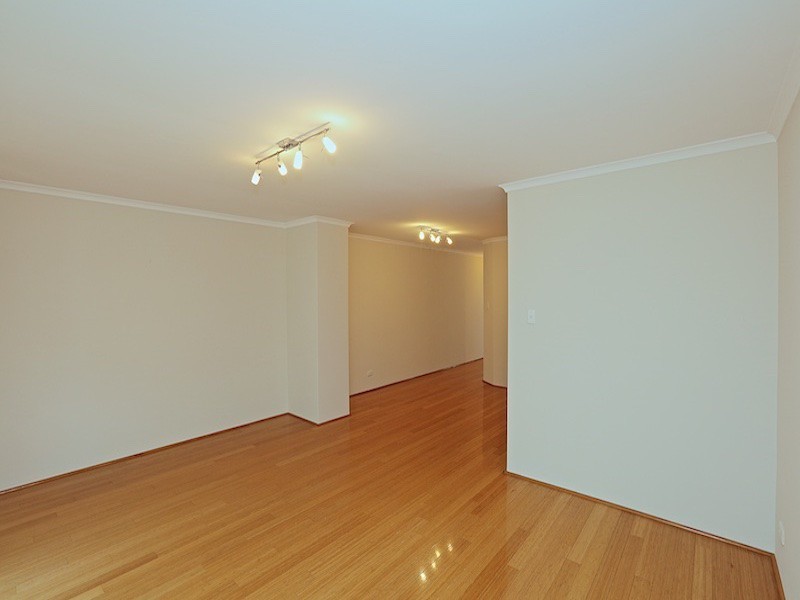 10/3 Rockett Lane, Cottesloe WA 6011