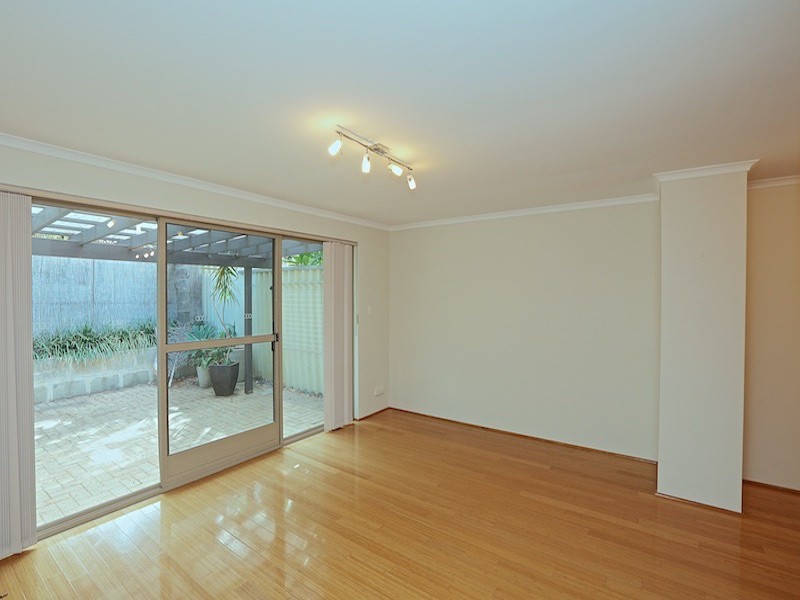 10/3 Rockett Lane, Cottesloe WA 6011