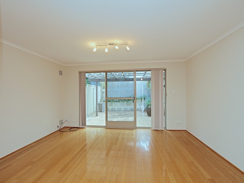 10/3 Rockett Lane, Cottesloe WA 6011