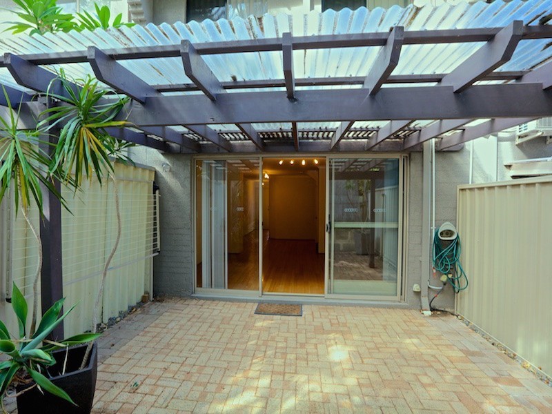 10/3 Rockett Lane, Cottesloe WA 6011