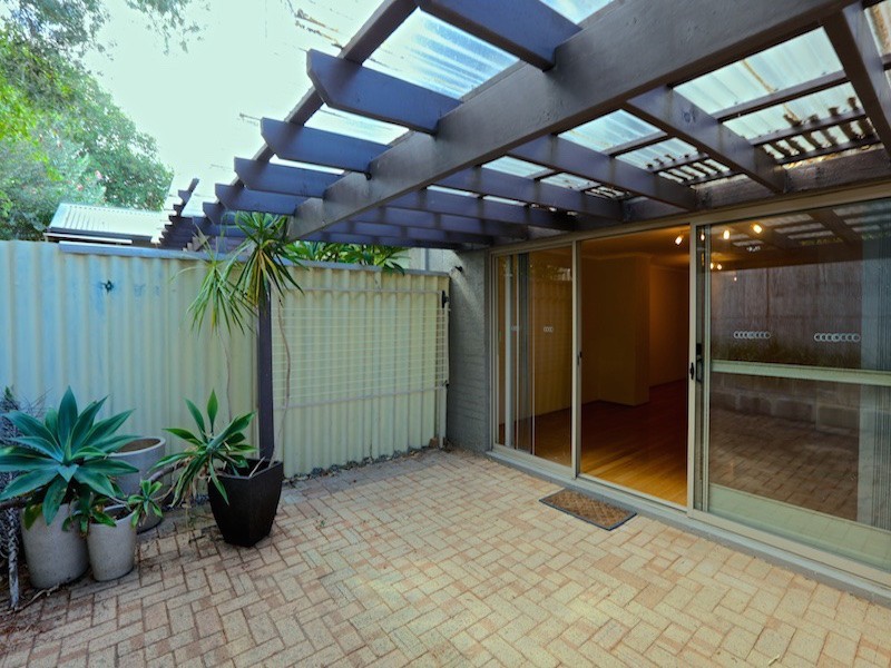 10/3 Rockett Lane, Cottesloe WA 6011
