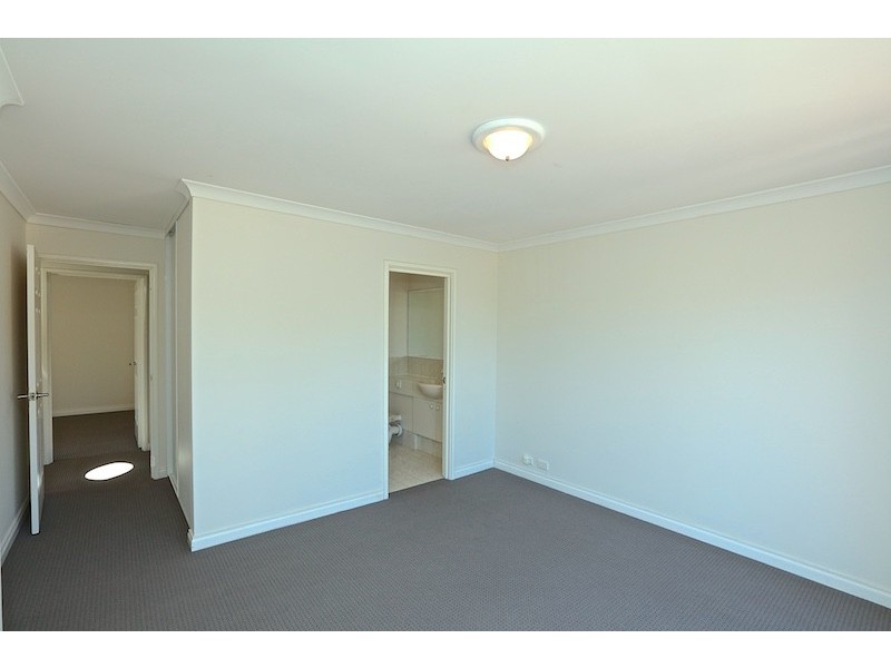 55 Long Island Pass, Connolly WA 6027