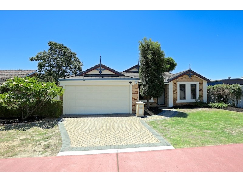 17 Andrews Road, Wilson WA 6107