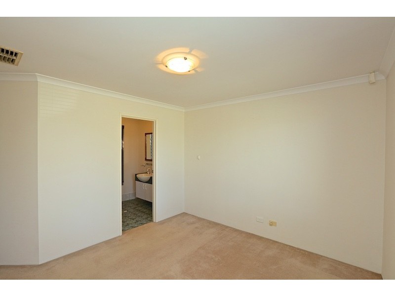 17 Andrews Road, Wilson WA 6107