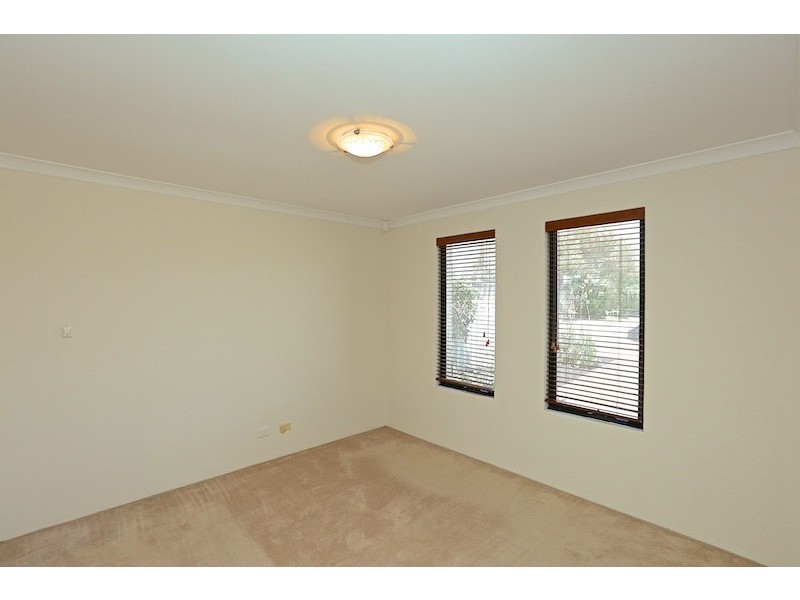 17 Andrews Road, Wilson WA 6107