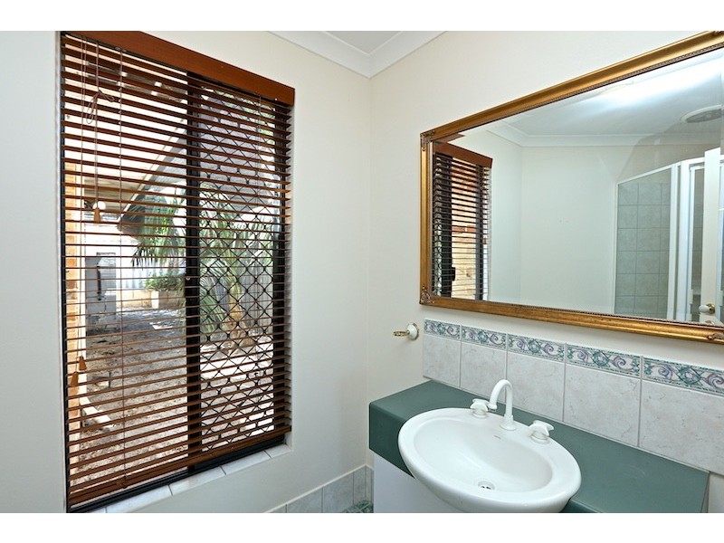 17 Andrews Road, Wilson WA 6107