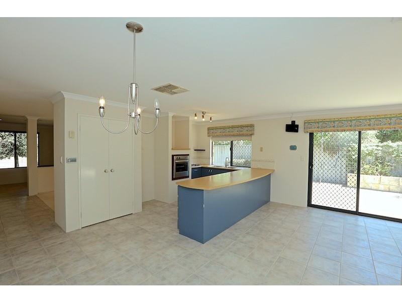 17 Andrews Road, Wilson WA 6107
