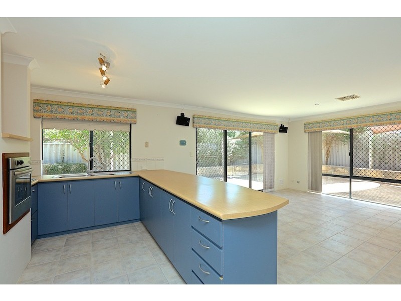 17 Andrews Road, Wilson WA 6107