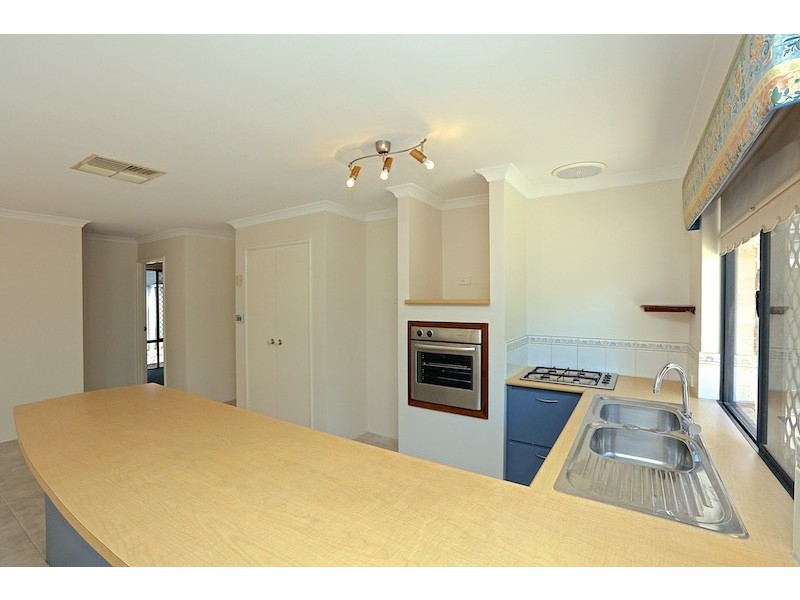 17 Andrews Road, Wilson WA 6107