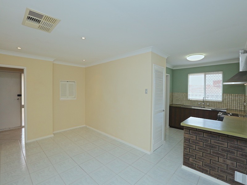 4 Rowsley Way, Carine WA 6020