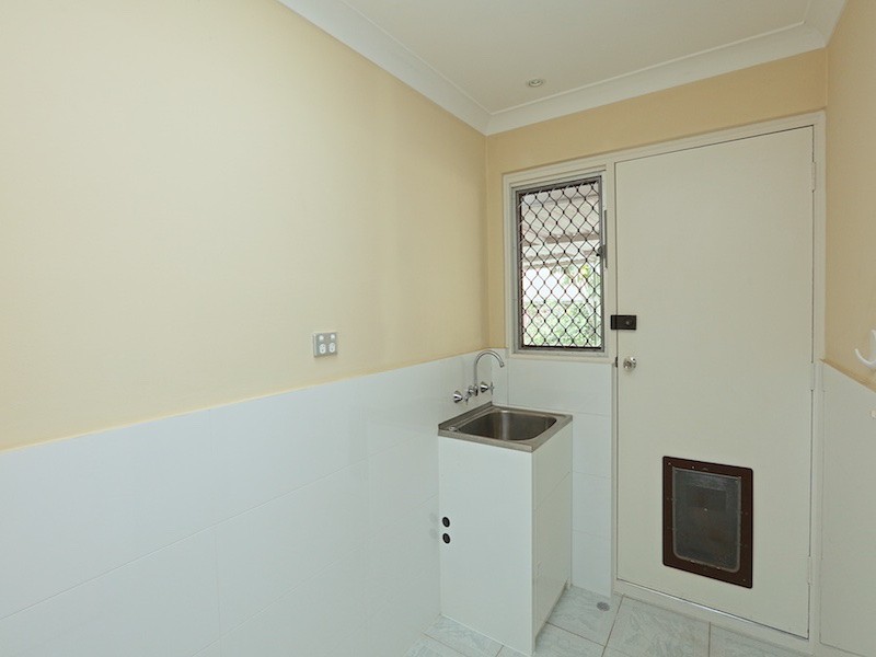 4 Rowsley Way, Carine WA 6020