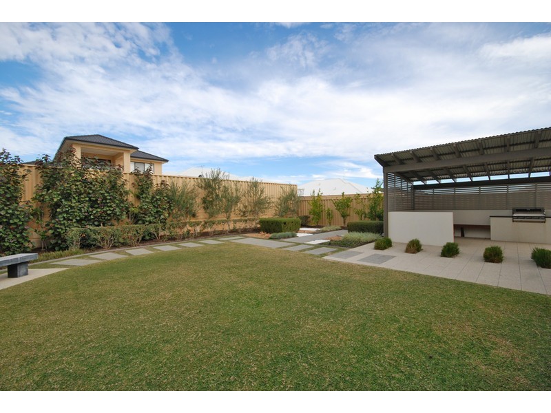 453 Burns Beach Road, Iluka WA 6028