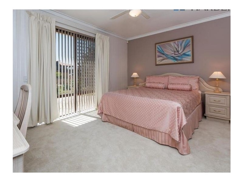 8 Rowsley Way, Carine WA 6020