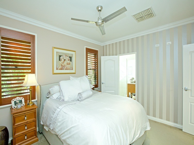 16 Waterview Drive, Woodvale WA 6026