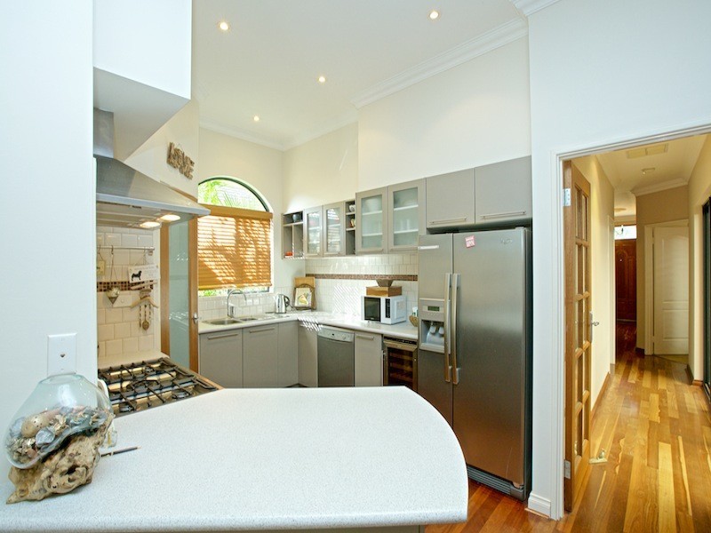 16 Waterview Drive, Woodvale WA 6026