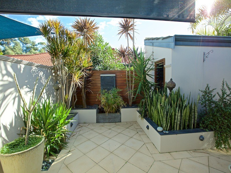 16 Waterview Drive, Woodvale WA 6026